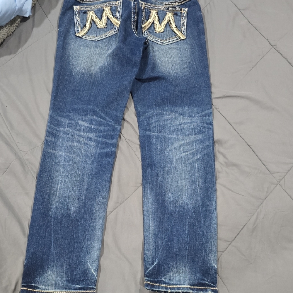 Distressed Blue Jeans - Picture 8 of 9